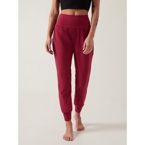 Athleta Salutation POWERVITA Jogger Decadent Red Women’s Small *EUC